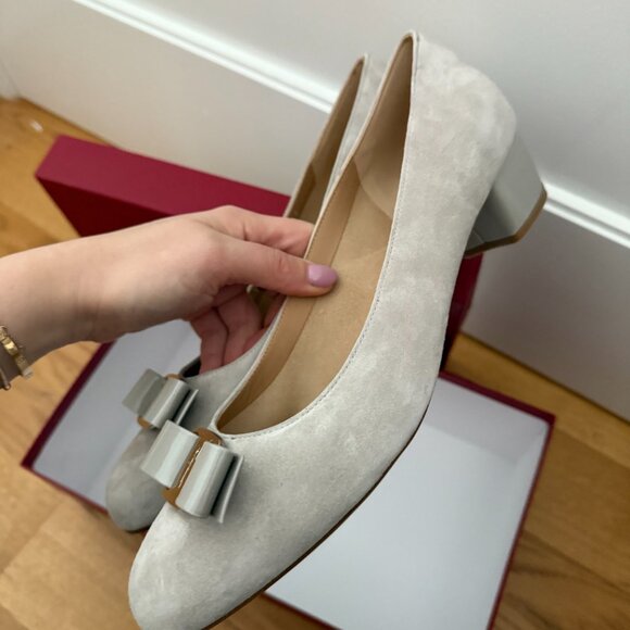 NWT Salvatore Ferragamo Vara 3cm Pumps Rhinoceros Gray Suede Calf Leather 40.5 - Picture 6 of 10